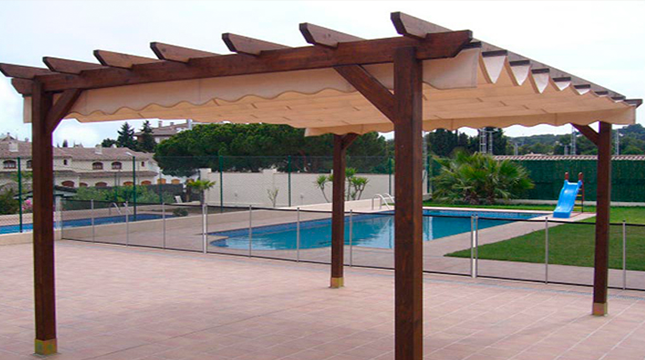 pergola fusta